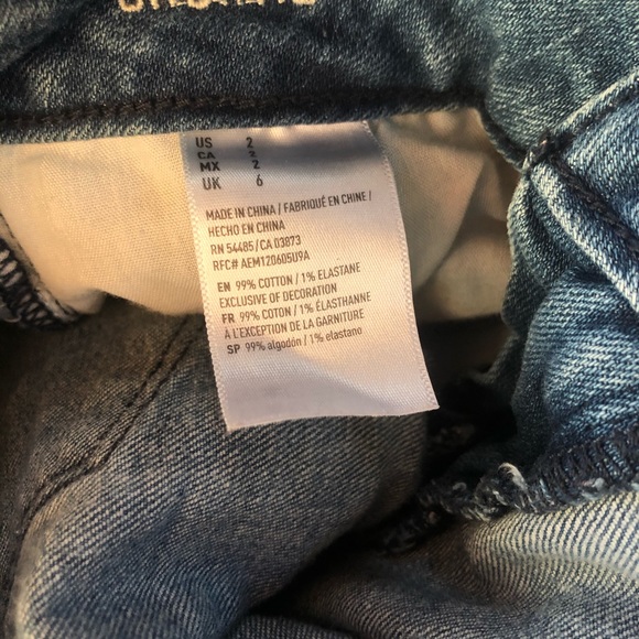 American Eagle Blue Jean Stretchy Jean Shorts Sz 2 - Picture 4 of 4